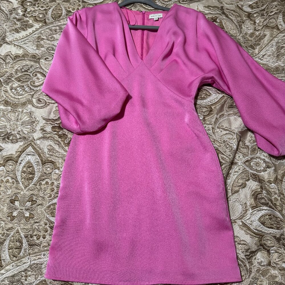 Adelyn Rae Dalena Bell Sleeve Mini Dress Pink